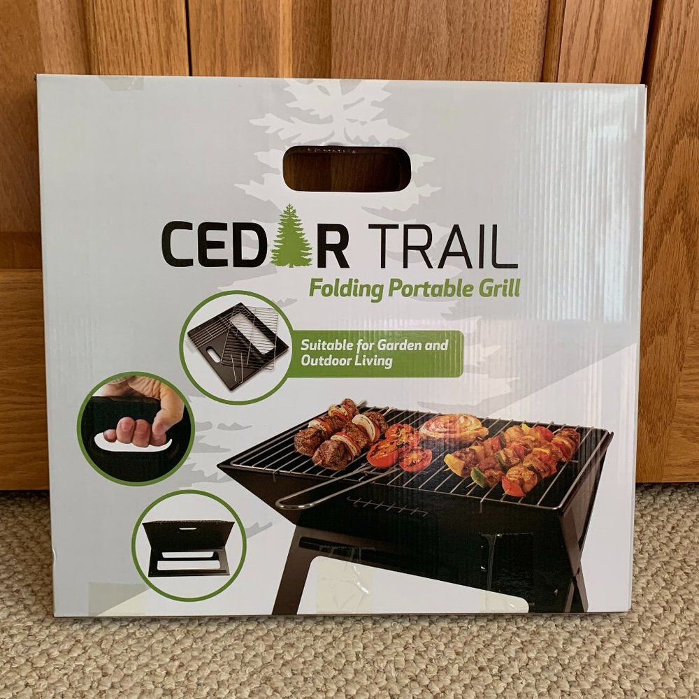 CEDAR TRAIL - Folding Portable Grill - NEW in Box